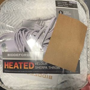 Heated velour Sherpa blanket